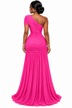 Black One-Shoulder Ruched Maxi Dress with Gold Chain Detail – Women's Elegant High-Slit Gown