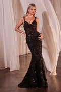 Vestido de lentejuelas entallado con detalles de terciopelo