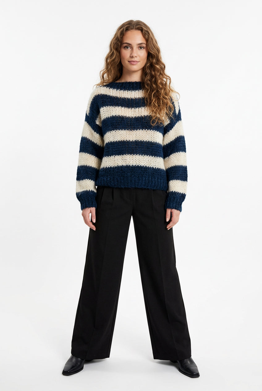 Women's Striped Oversized Pullover Sweater – view 2